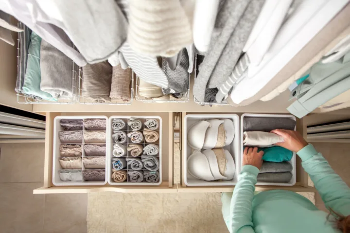 deep linen closet organization ideas