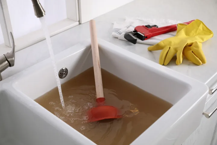 how to unclog a tub